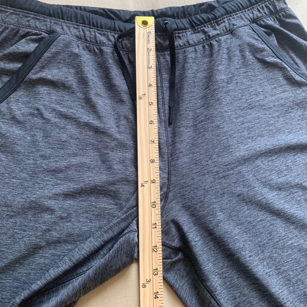 Under Armour HeatGear Womens L Loose Fit Capri Jogger Pants Gray Blk Workout Gym - Picture 10 of 13